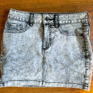 Charcoal distress wash skirt